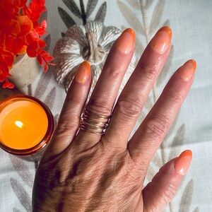 Hand painted artificial gel nails kit. Choose your nail size and shape.